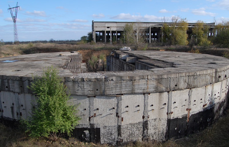 Заброшенный бункер завода Петровского (Херсон).<br />Фото www.geocaching.su