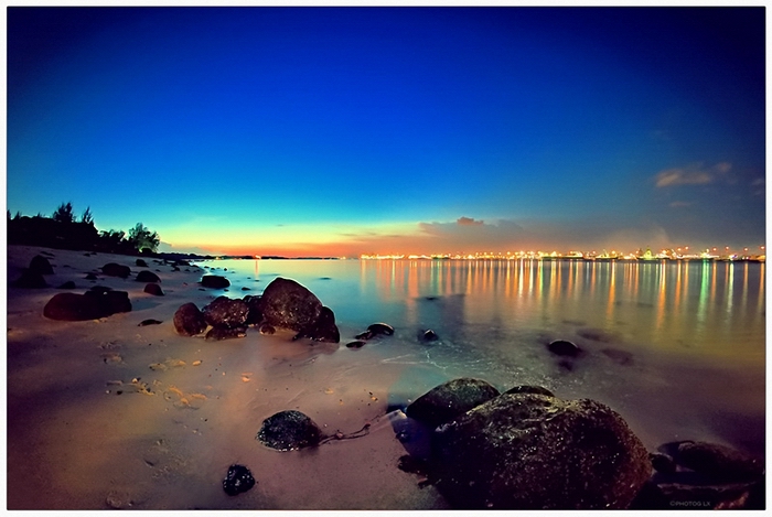 Punngol_Beach_Sunset_by_lxrichbirdsf.jpg