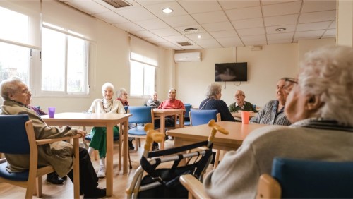 elderly-men-and-women.jpg
