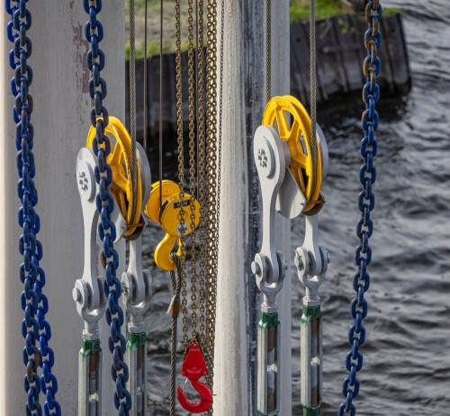 chains-and-pulleys.jpg