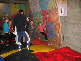 1354090846_bouldering.jpg